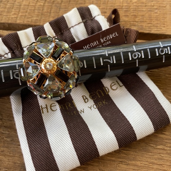 Henri Bendel Windsor Deb Gold Crystal Ring Size 9 - Picture 3 of 17